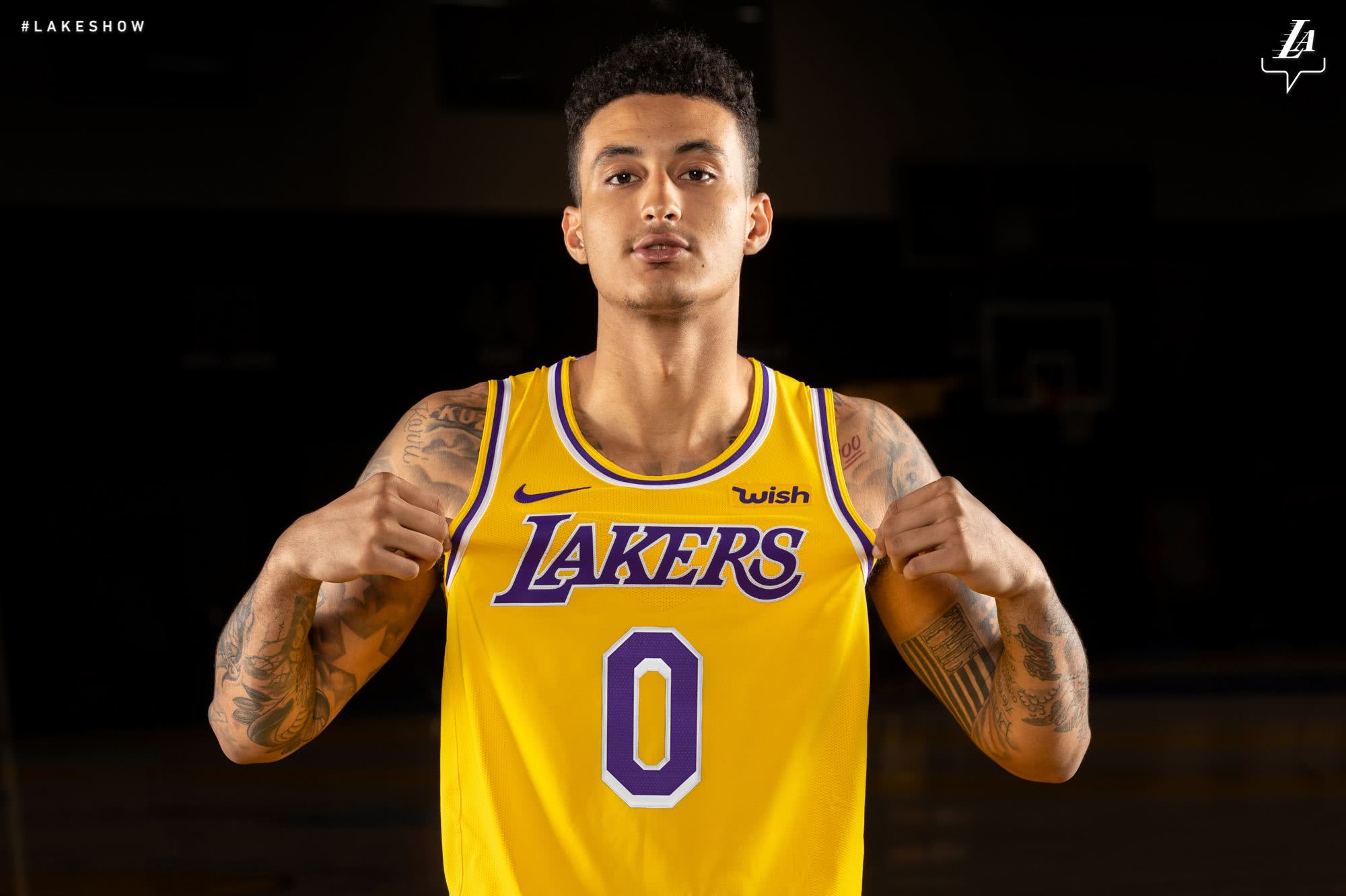 LOL官网-包含赛地聚焦——德国杯关键时刻热度飙升，托特纳姆官宣签约，管理层满意，轮换策略成焦点的词条