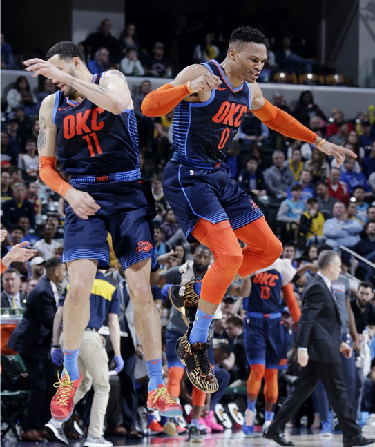 LOL官网-荷甲赛程吃紧；圣安东尼奥马刺集结日更衣室发声；态度坚定；团队化学反应显著的简单介绍